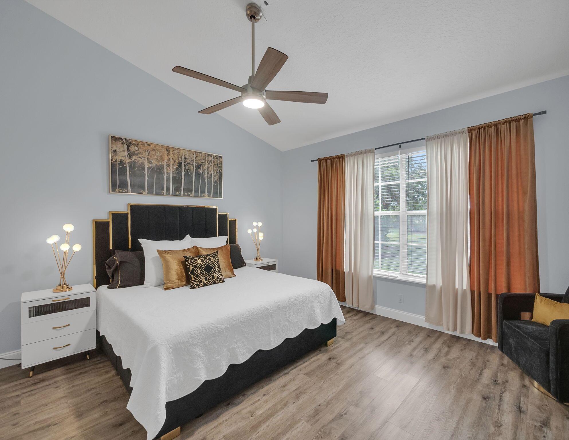 HARBOUR ISLES AT LAKE CHA - Residential