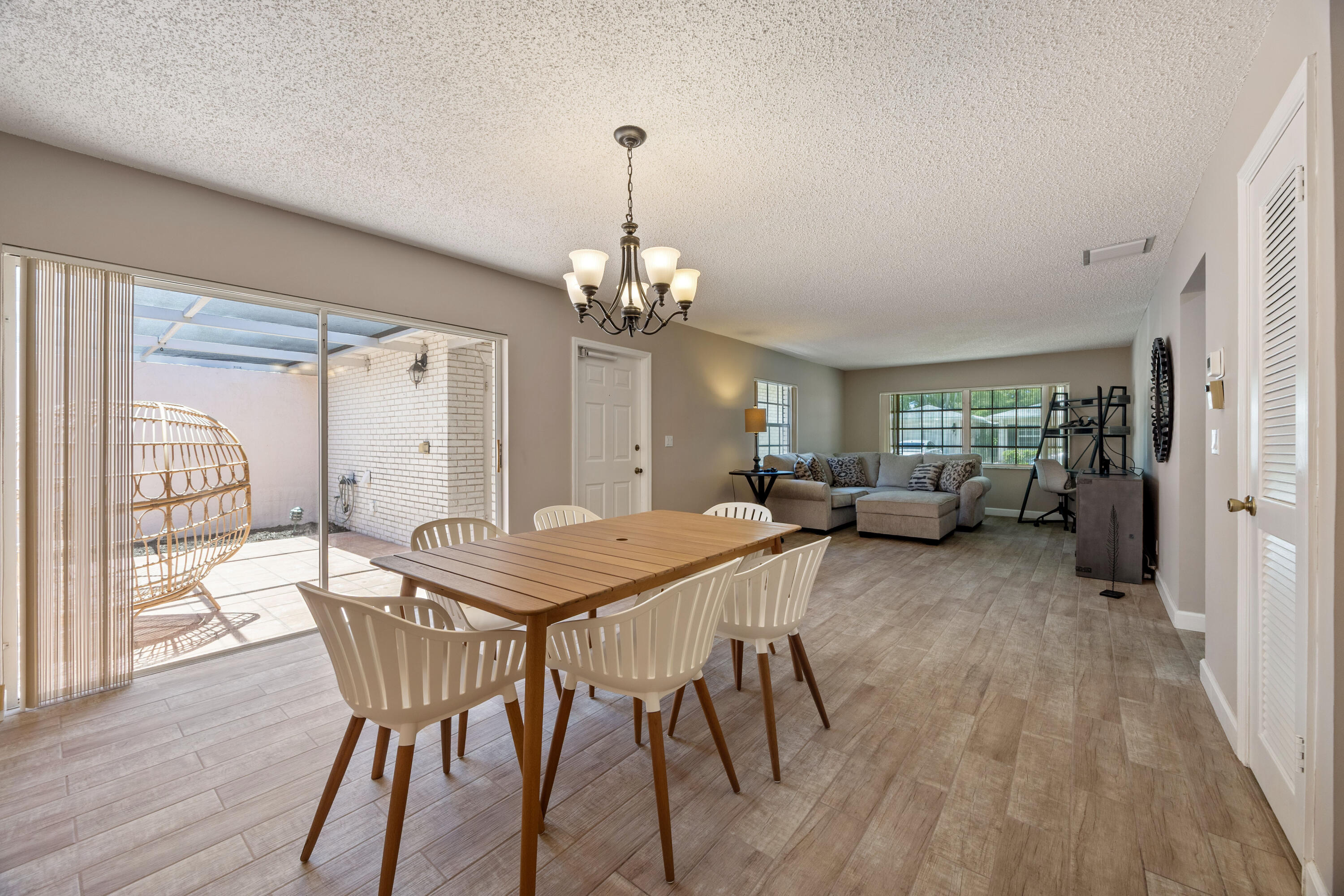 LIMETREE CONDO - Residential