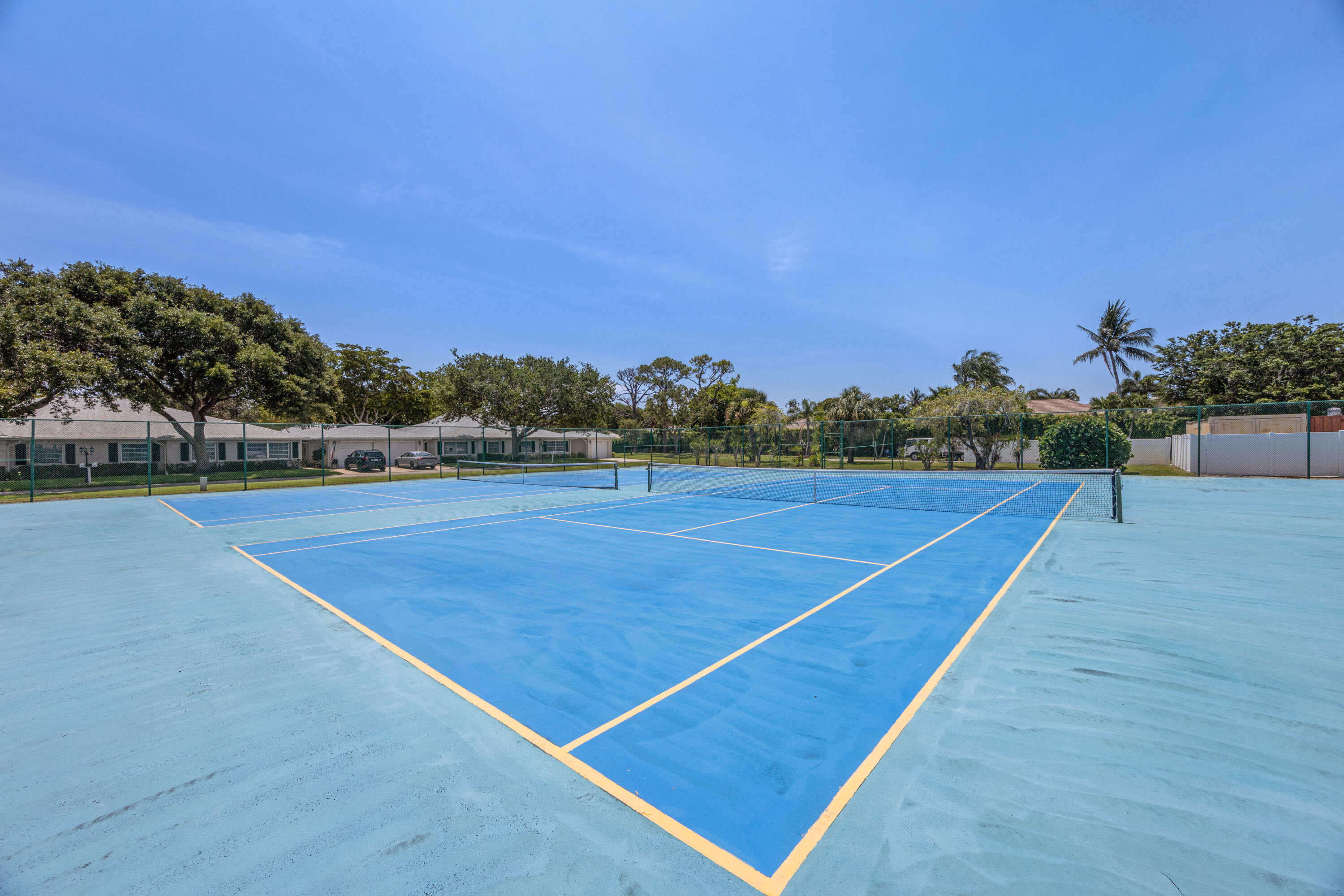 LIMETREE CONDO - Residential