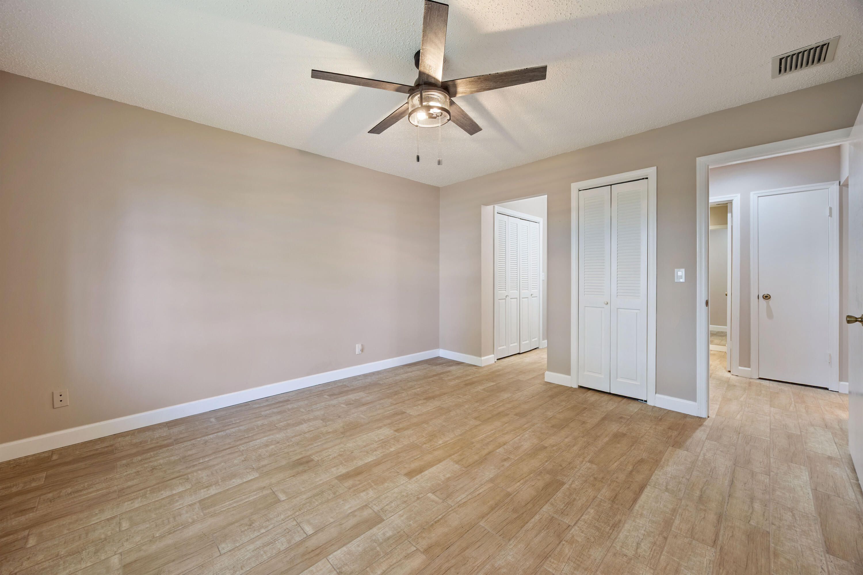 LIMETREE CONDO - Residential