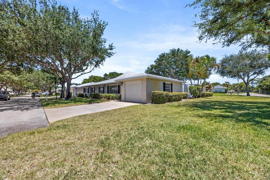 Photo of 10168 S 43rd Trl Trail S #318, Boynton Beach, FL 33436 (MLS # B26022786)