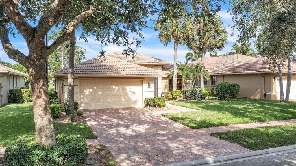 Photo of 11090 Via Amalfi, Boynton Beach, FL 33437 (MLS # R11094964)