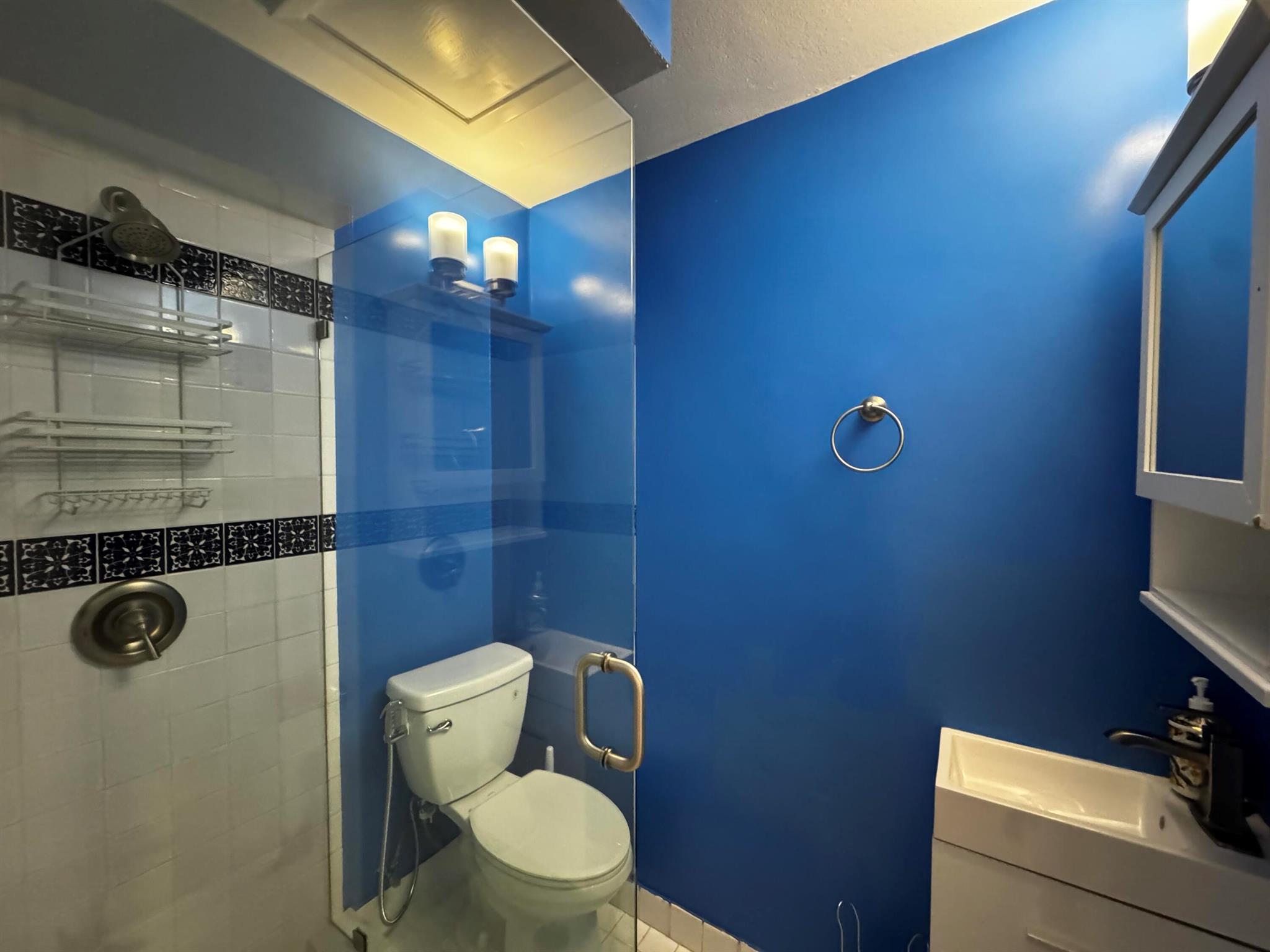 GREENWAY VILLAGE CON - Residential Lease