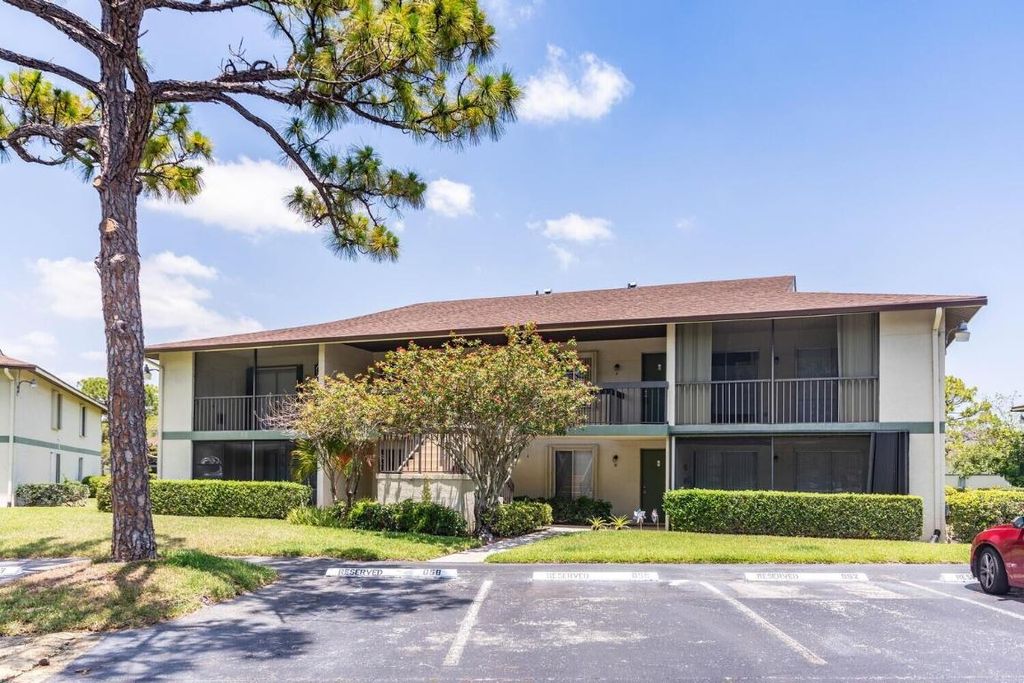 Photo of 6313 Chasewood Drive #F, Jupiter, FL 33458 (MLS # R10985260)