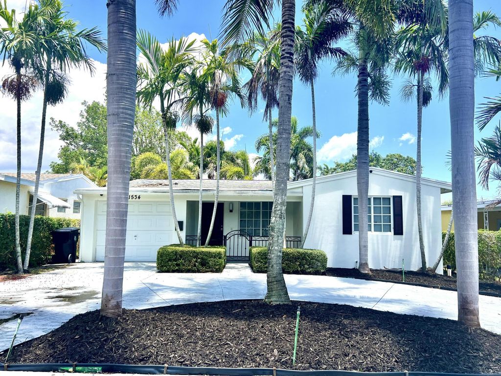 Photo of 1534 17th Avenue N, Lake Worth Beach, FL 33460 (MLS # R11091357)