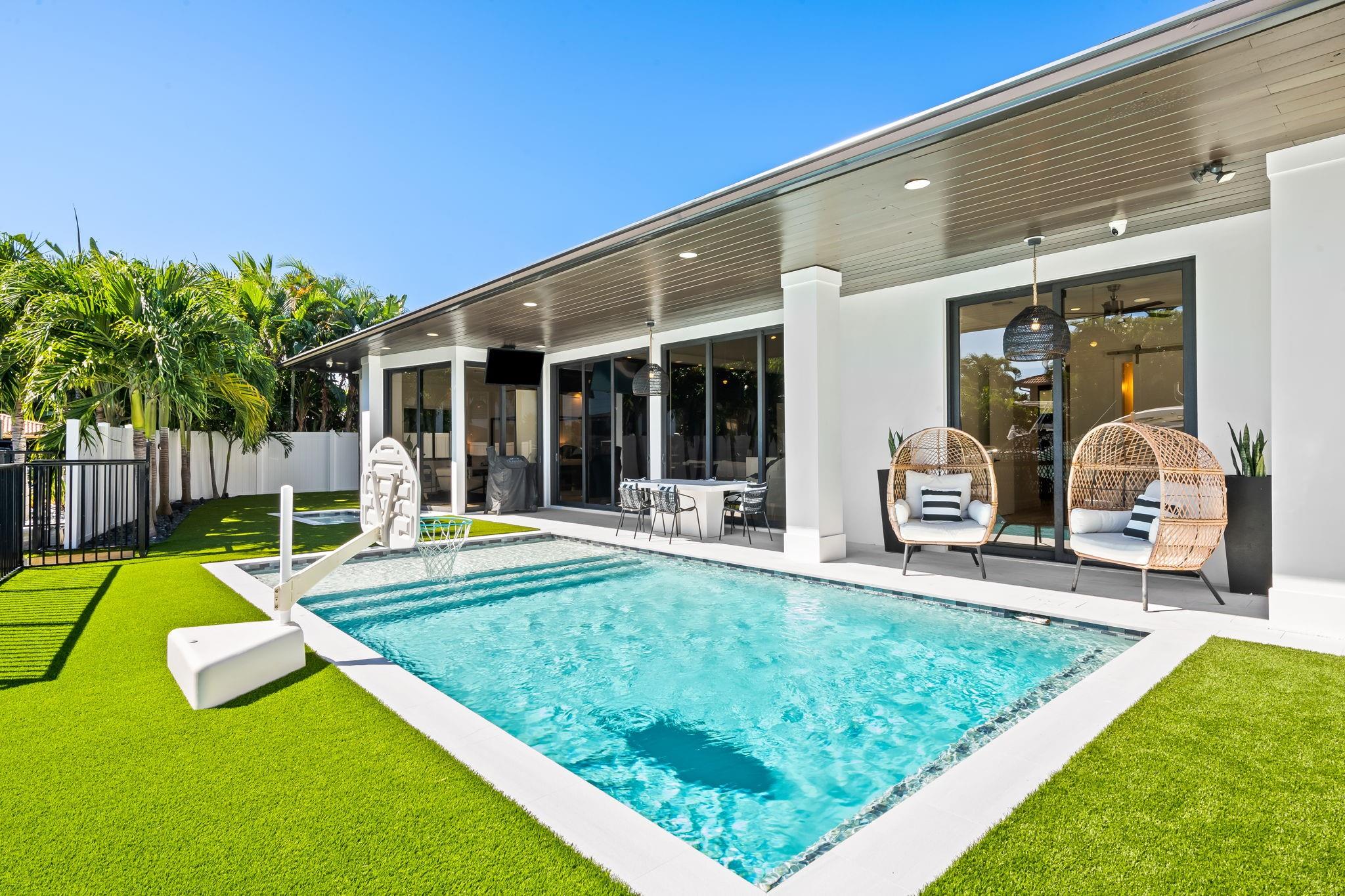 BOCA HARBOUR 5TH SEC - Residential