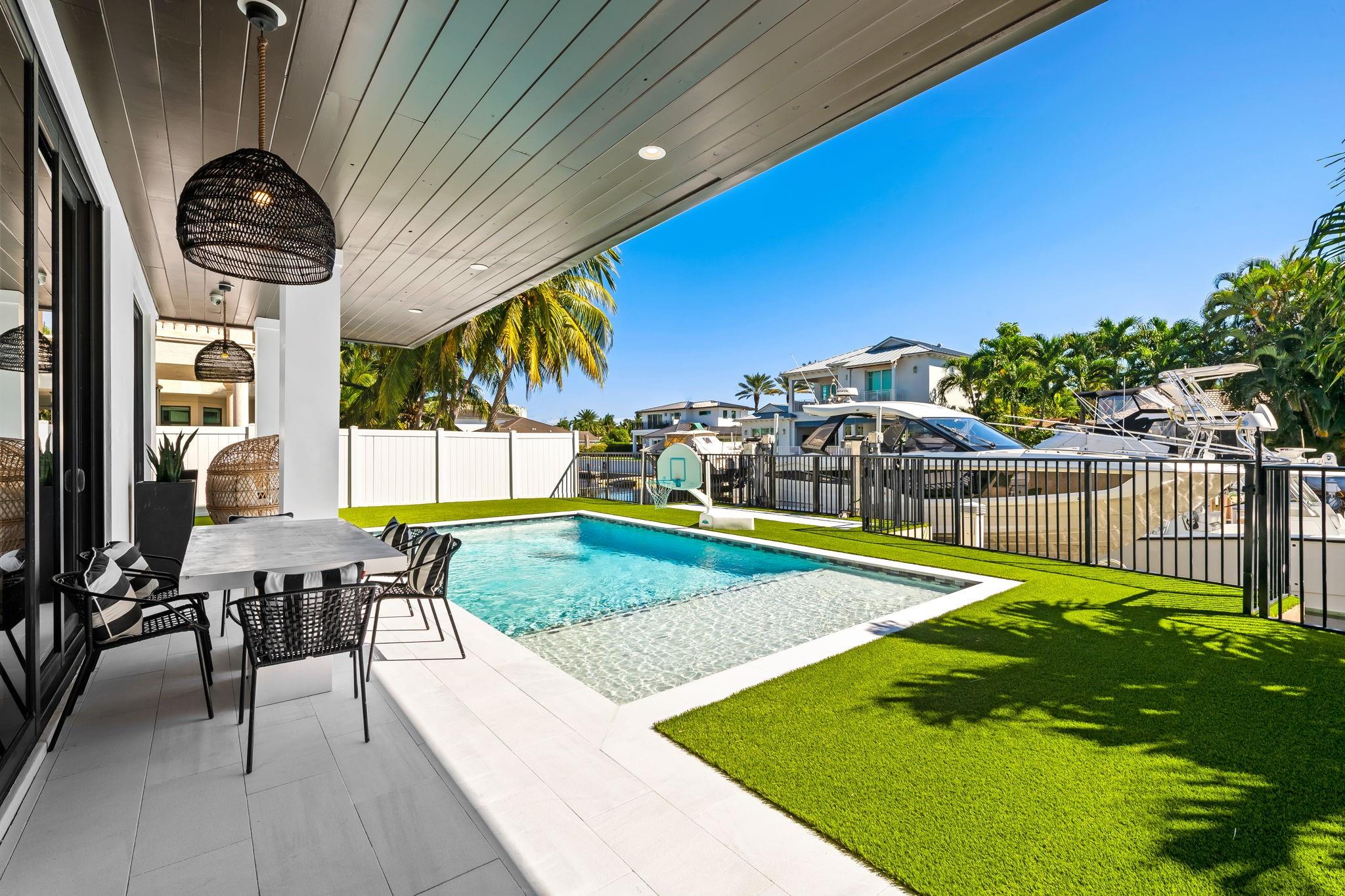 BOCA HARBOUR 5TH SEC - Residential