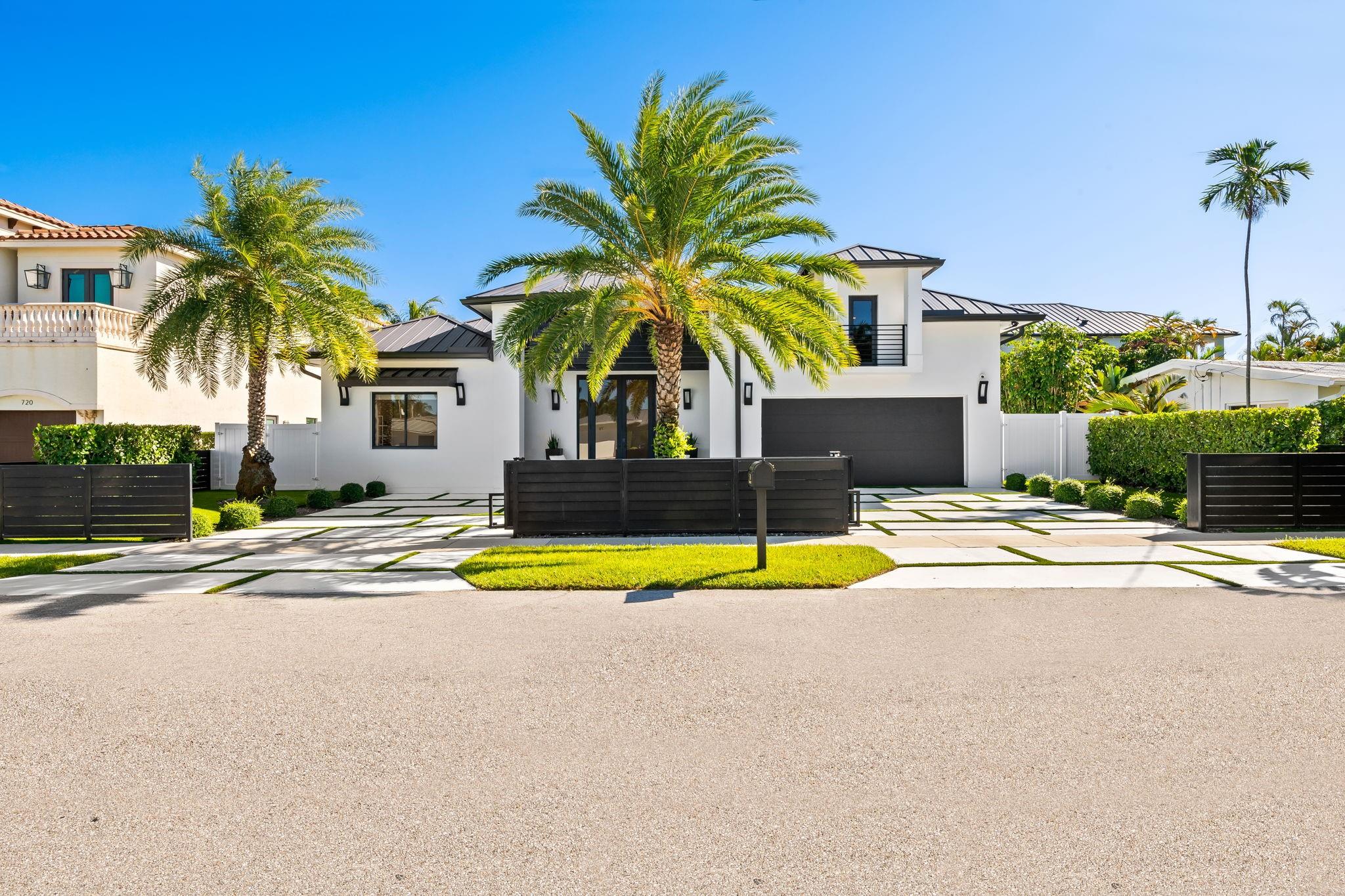 BOCA HARBOUR 5TH SEC - Residential