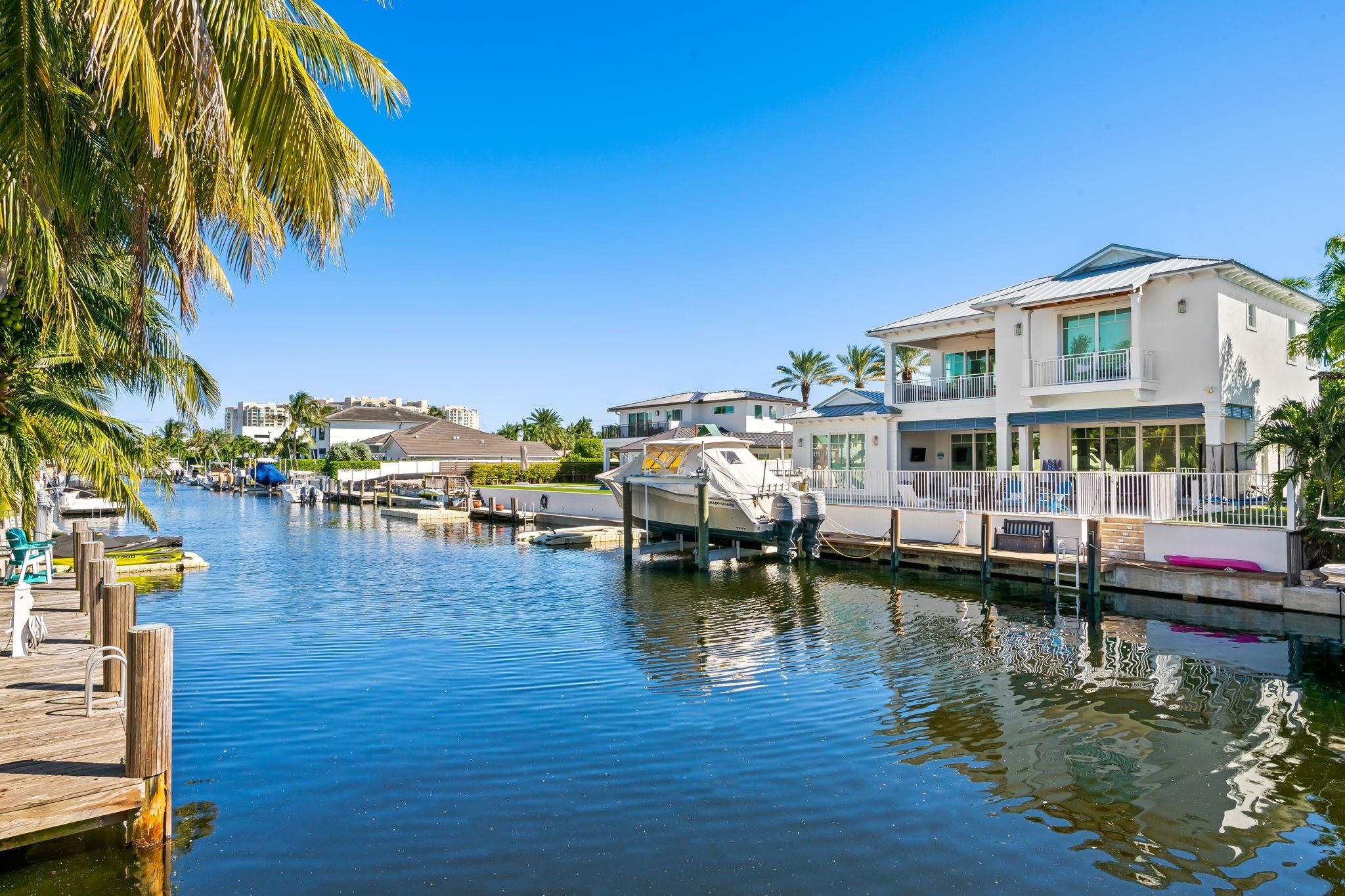 BOCA HARBOUR 5TH SEC - Residential