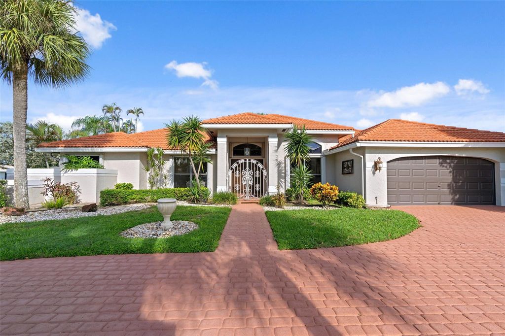 Photo of 21913 Old Bridge Trail, Boca Raton, FL 33428 (MLS # F10524234)