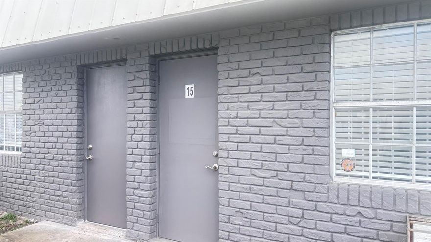 Recently renovated 1200 square foot warehouse flex space for lease. Double bay unit with 10x10 doors and large warehouse space, Donna Road frontage windows and entrance with two air-conditioned offices and restroom.  110V & 220V power.  Water, Sewer, Garbage, admin fees included in CAM fees. Gross Lease. 12 months. On-Site Management. Close to PBI, I-95 & Turnpike. Ideal for e-commerce, small business, or satellite offices. Photography, Professional Office, Consulting, Start-up companies, Supply, Distribution center.