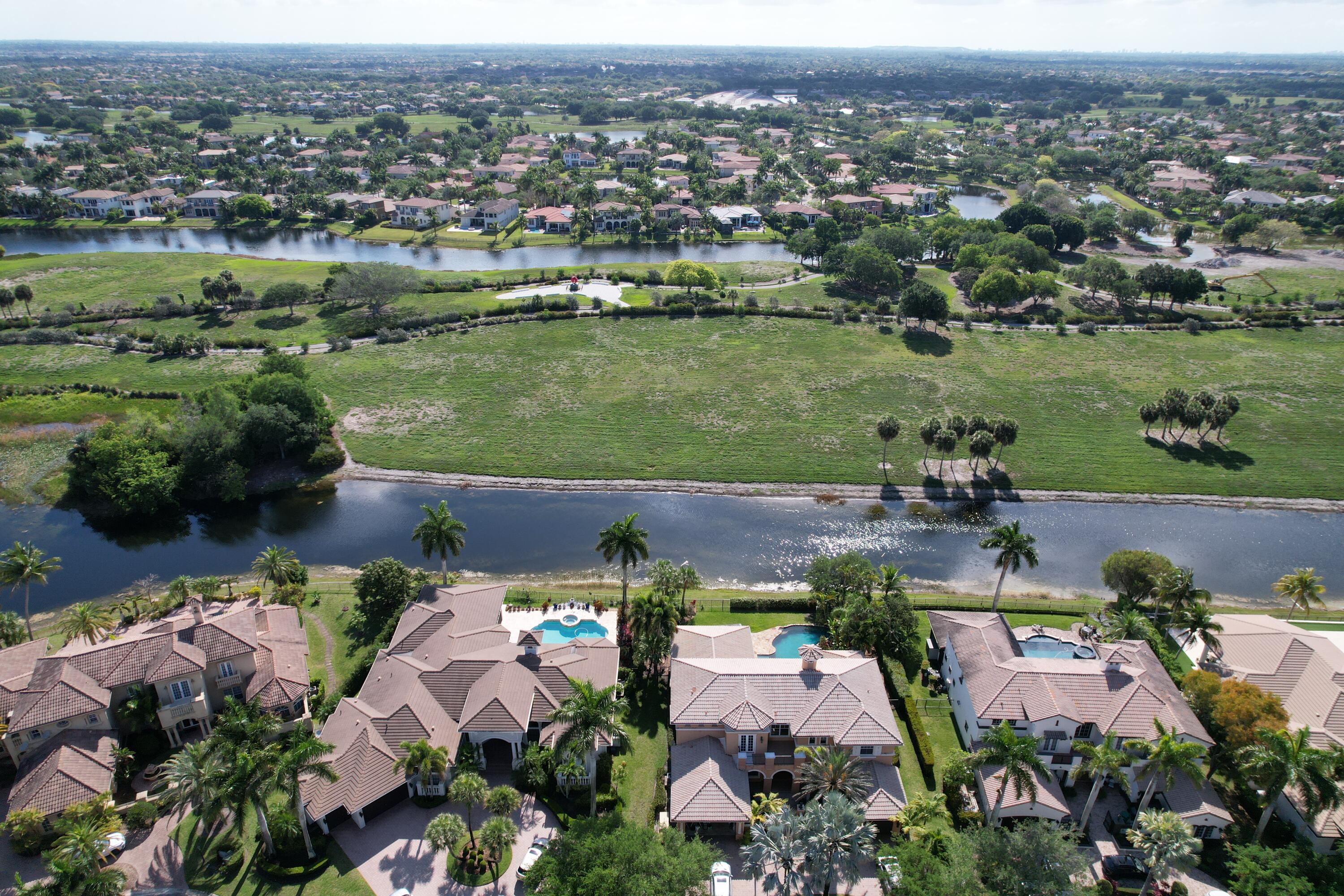 HERON BAY SEVEN & EIGHT - THE COLONY - Residential