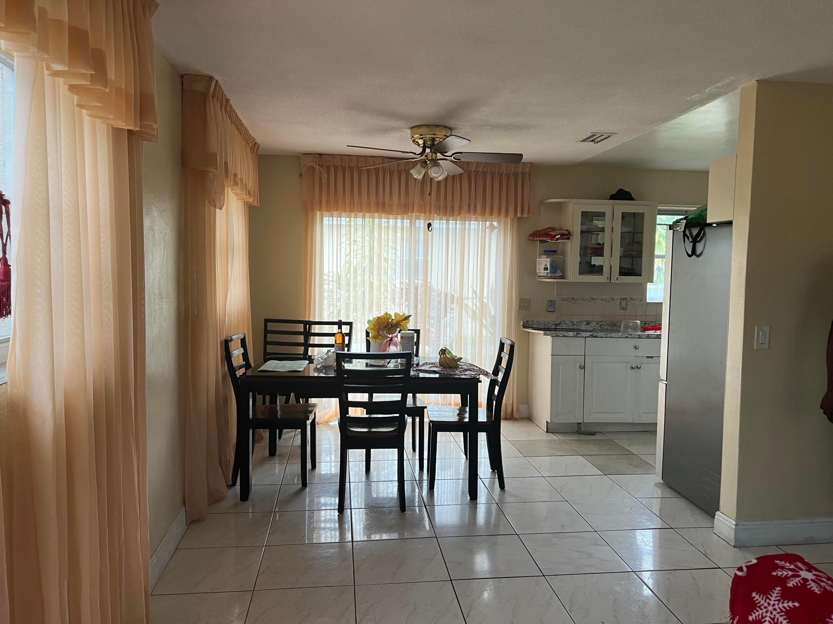 509 SW 10TH Street