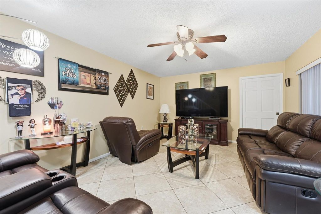 Photo of 1601 16th Terrace, Palm Beach Gardens, FL 33418 (MLS # F10552078)