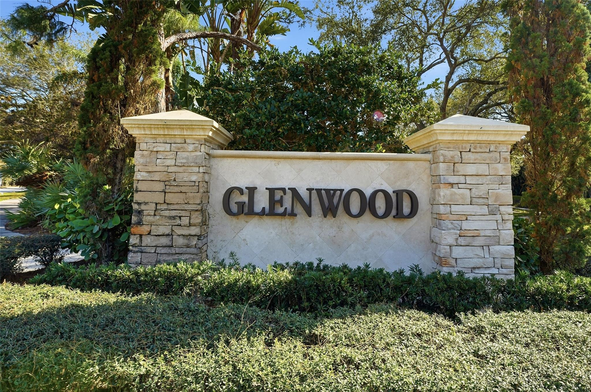 GLENWOOD TWNHS - Residential