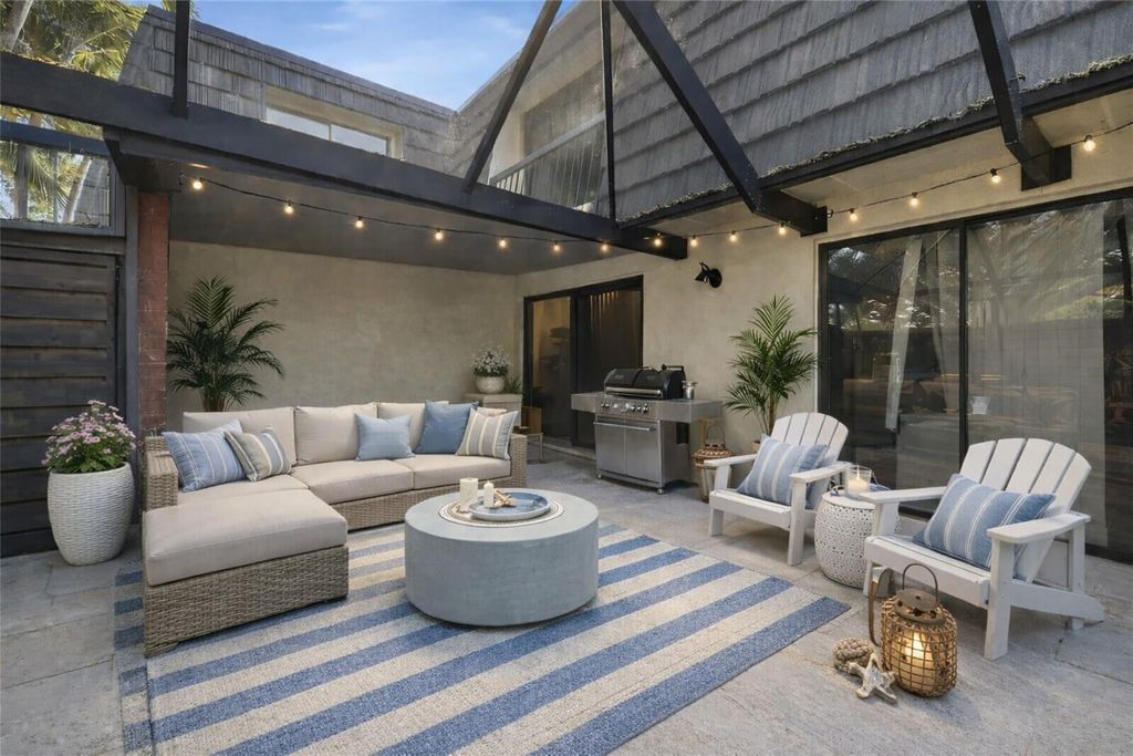 Photo of 1601 16th Terrace, Palm Beach Gardens, FL 33418 (MLS # F10552078)