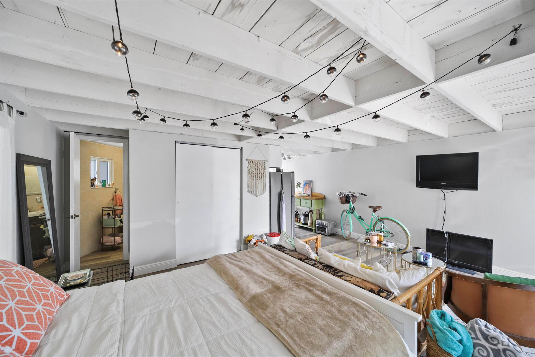 Lighthouse Point Ext - Residential Lease