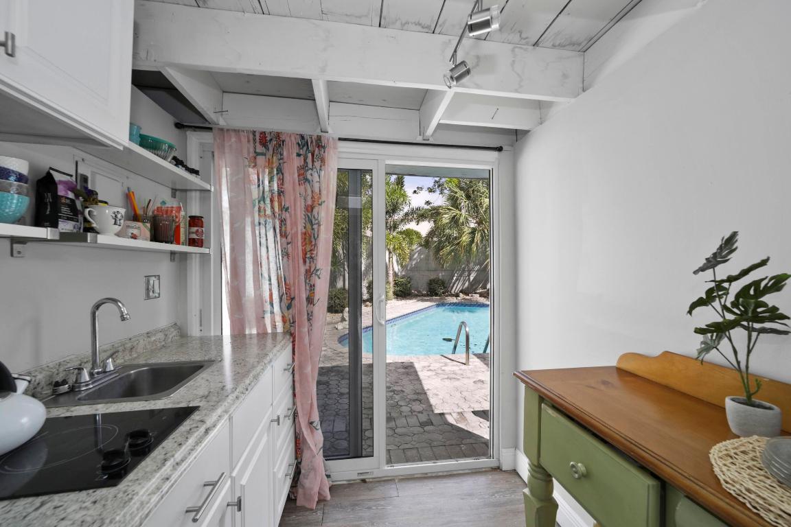 Lighthouse Point Ext - Residential Lease