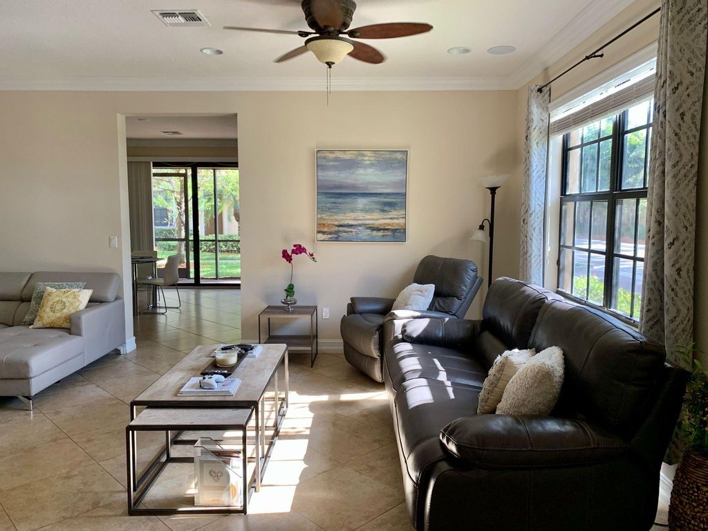 Photo of 128 W Riverwalk Circle, Plantation, FL 33326 (MLS # F10519846)