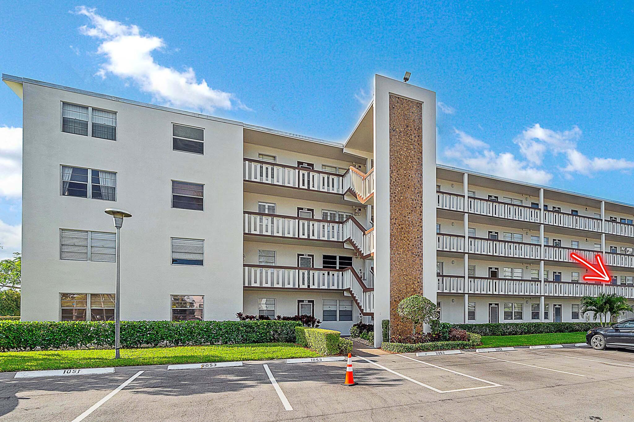 HYTHE AT CENTURY VILLAGE CONDO - Residential Lease