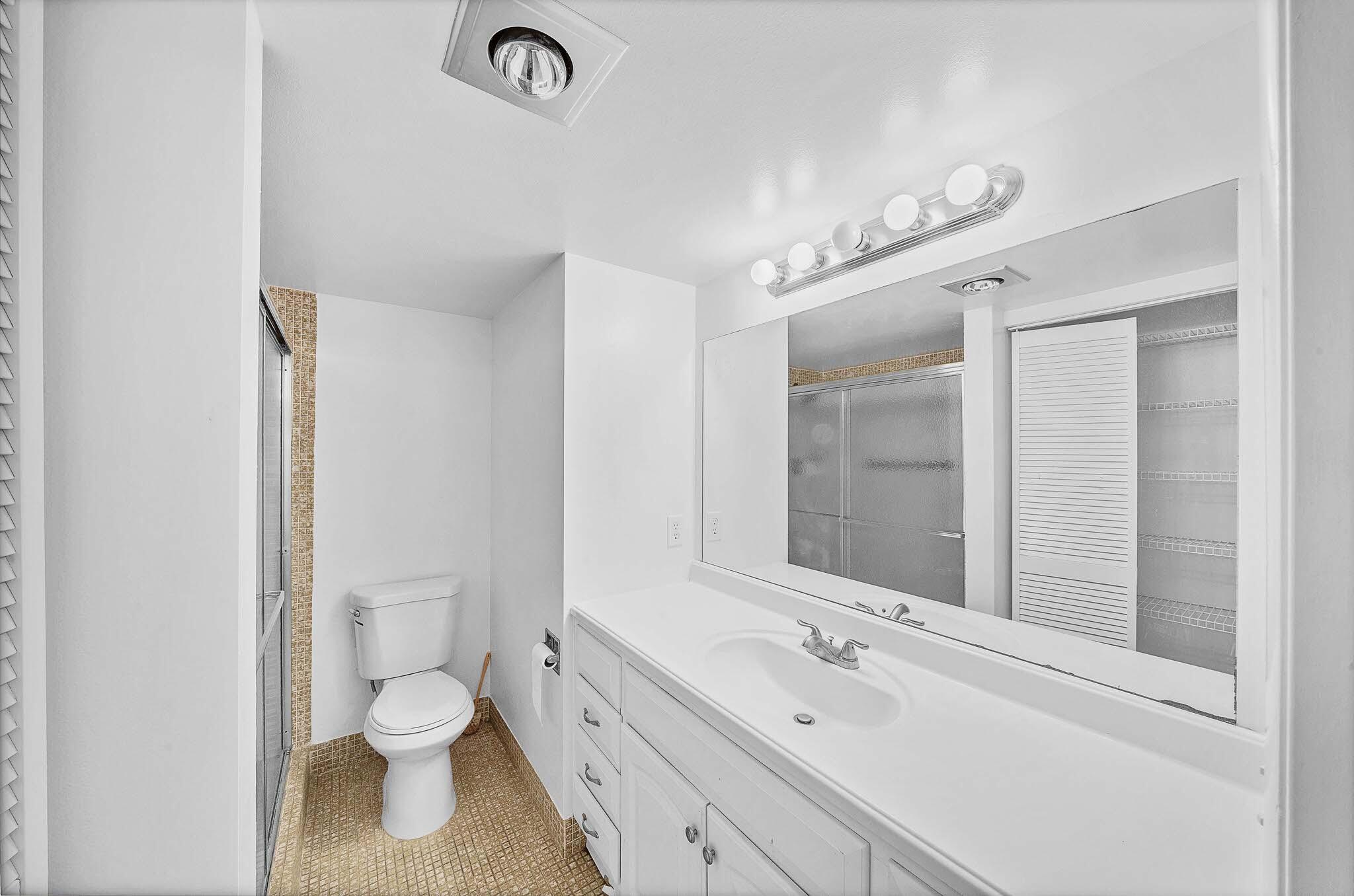 HYTHE AT CENTURY VILLAGE CONDO - Residential Lease