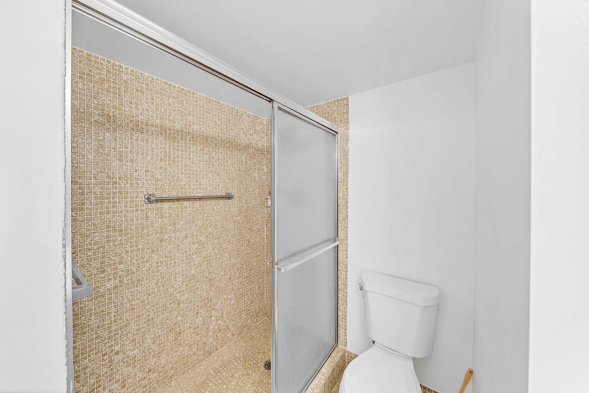 HYTHE AT CENTURY VILLAGE CONDO - Residential Lease