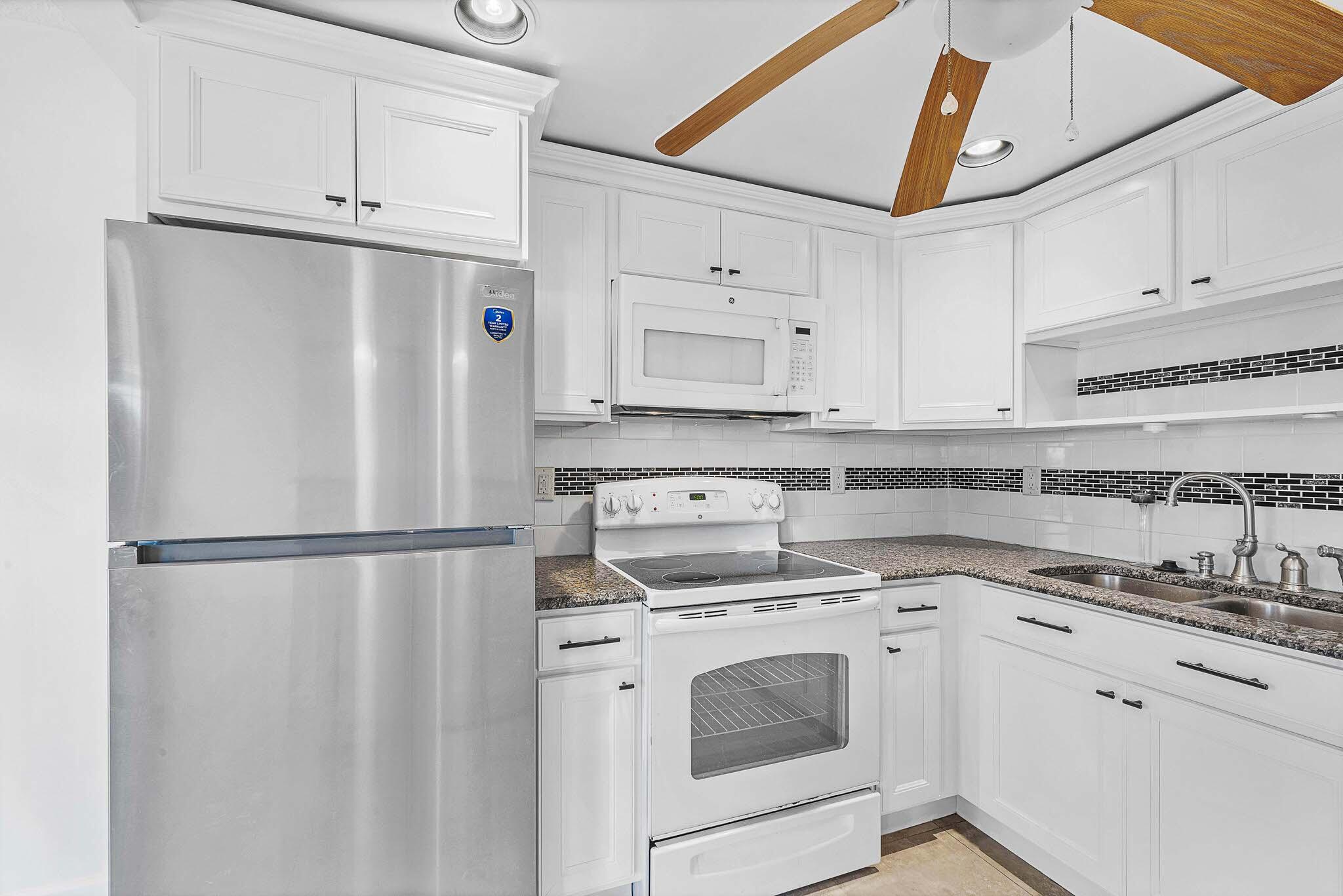 HYTHE AT CENTURY VILLAGE CONDO - Residential Lease