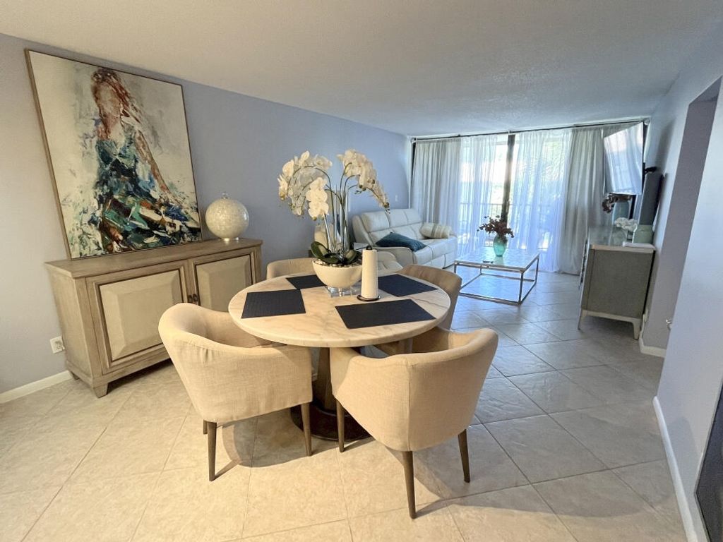 Photo of 1 Royal Palm Way #3050, Boca Raton, FL 33432 (MLS # R11164787)