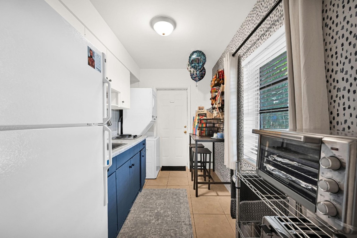 Hillbrook 30-4 B - Residential Lease