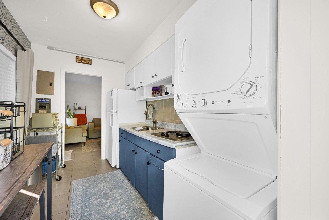 Hillbrook 30-4 B - Residential Lease