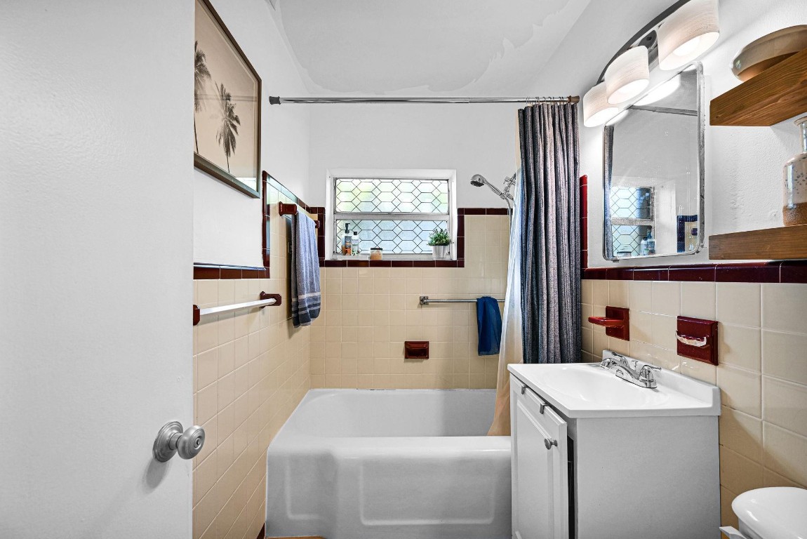 Hillbrook 30-4 B - Residential Lease