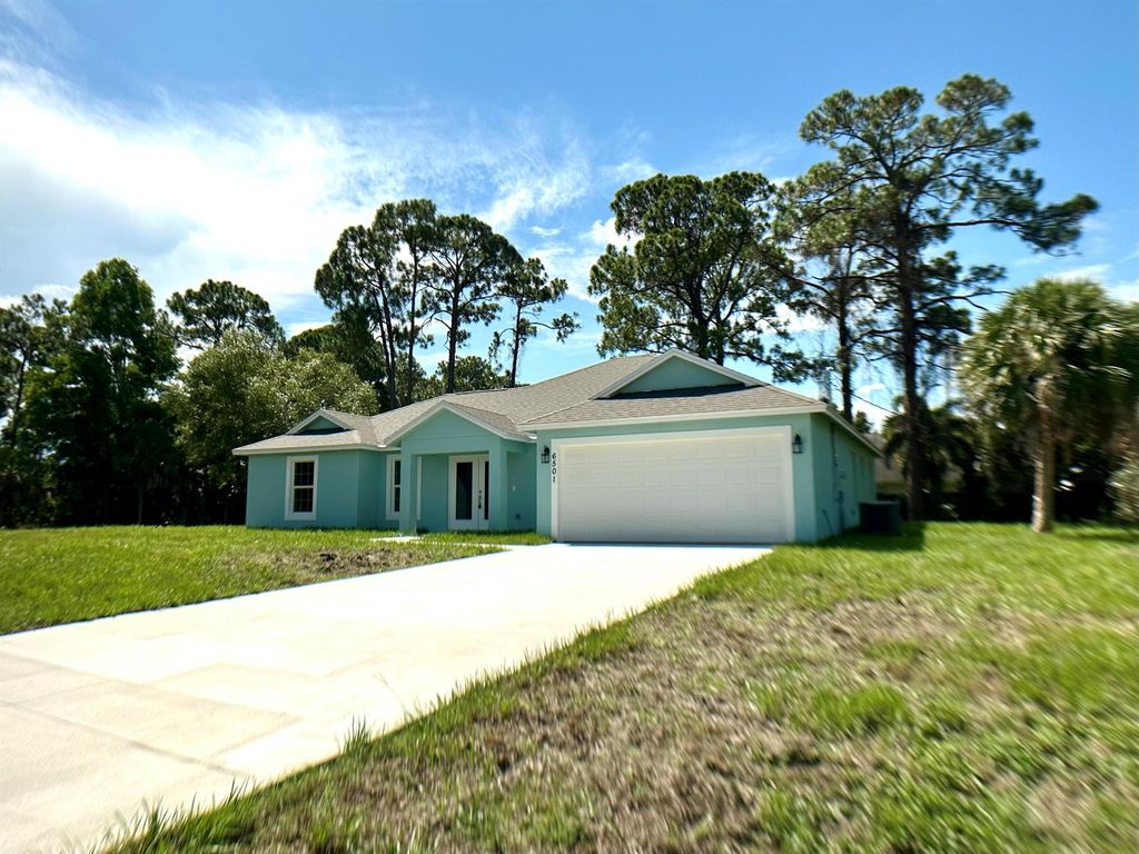 Photo of 6501 Lakeland Boulevard, Fort Pierce, FL 34951 (MLS # R11087874)