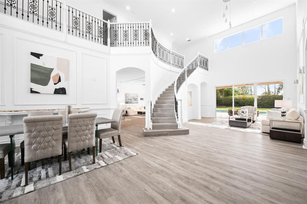 Photo of 219 Sedona Way, Palm Beach Gardens, FL 33418 (MLS # R10879454)