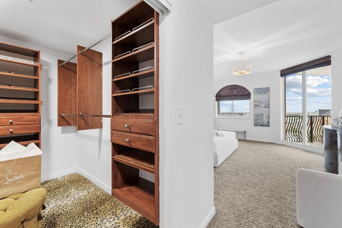 JACKSON TOWER LAS OLAS - Residential