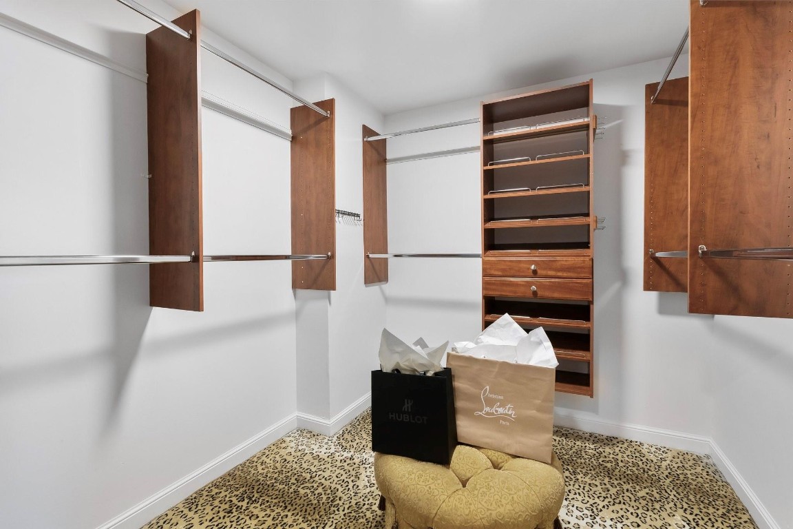 JACKSON TOWER LAS OLAS - Residential