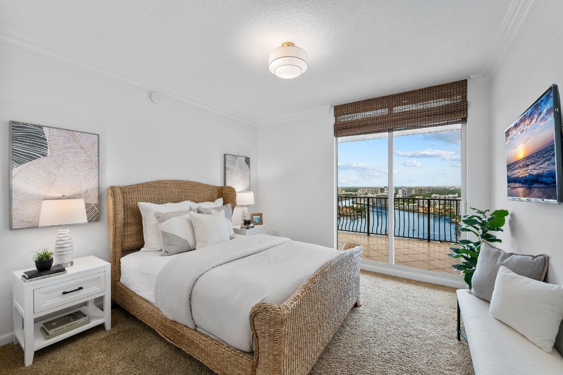 JACKSON TOWER LAS OLAS - Residential