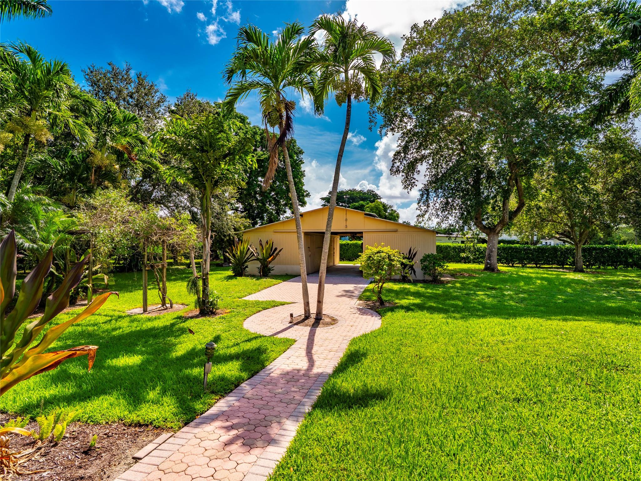 Fla Fruit Lands Co Sub 2 - Residential Lease