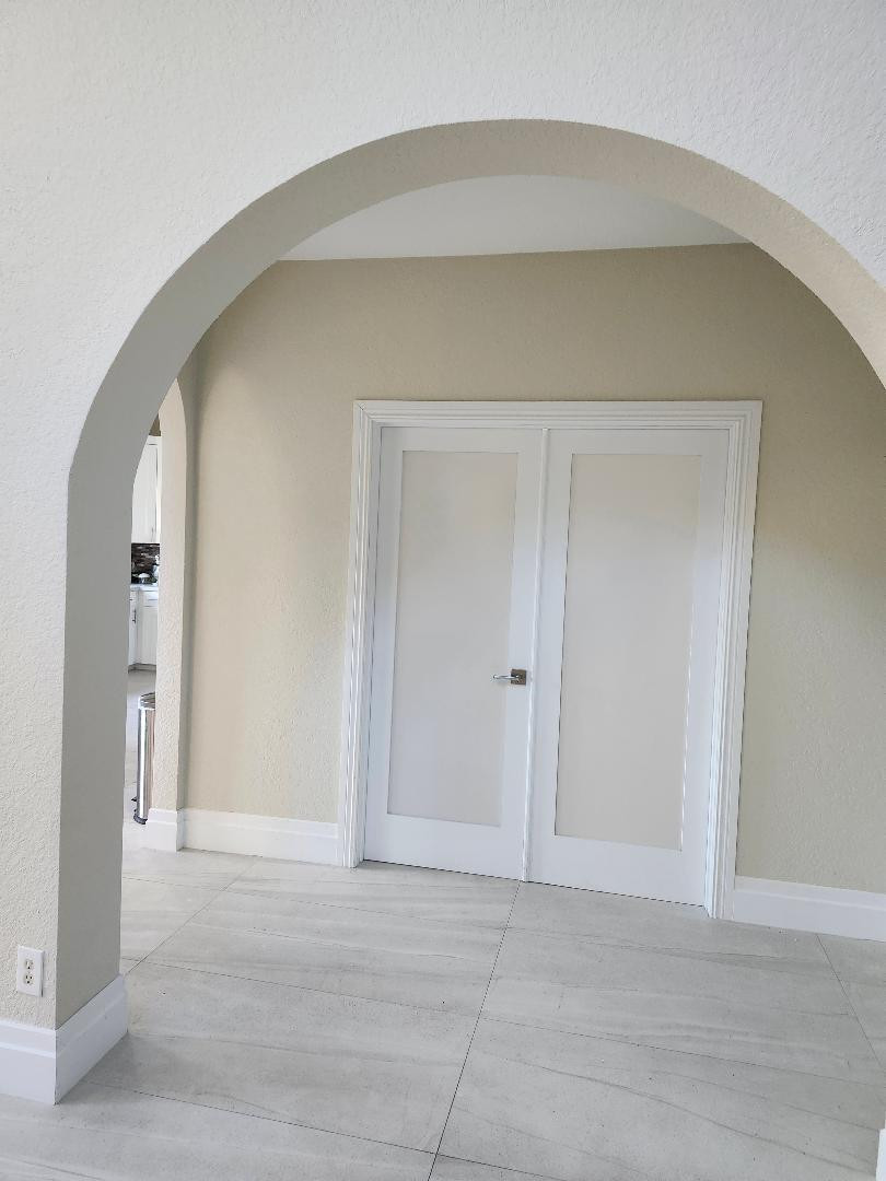 Colony Court 137-23 B - Residential