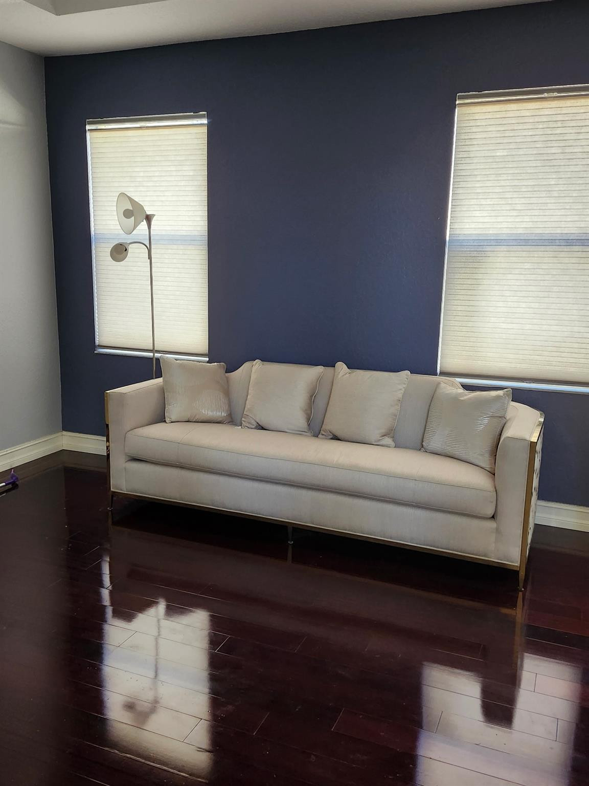 Colony Court 137-23 B - Residential