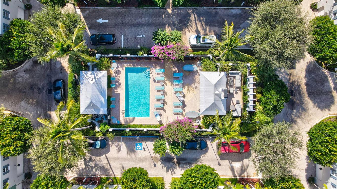 MALLORY SQUARE - Residential