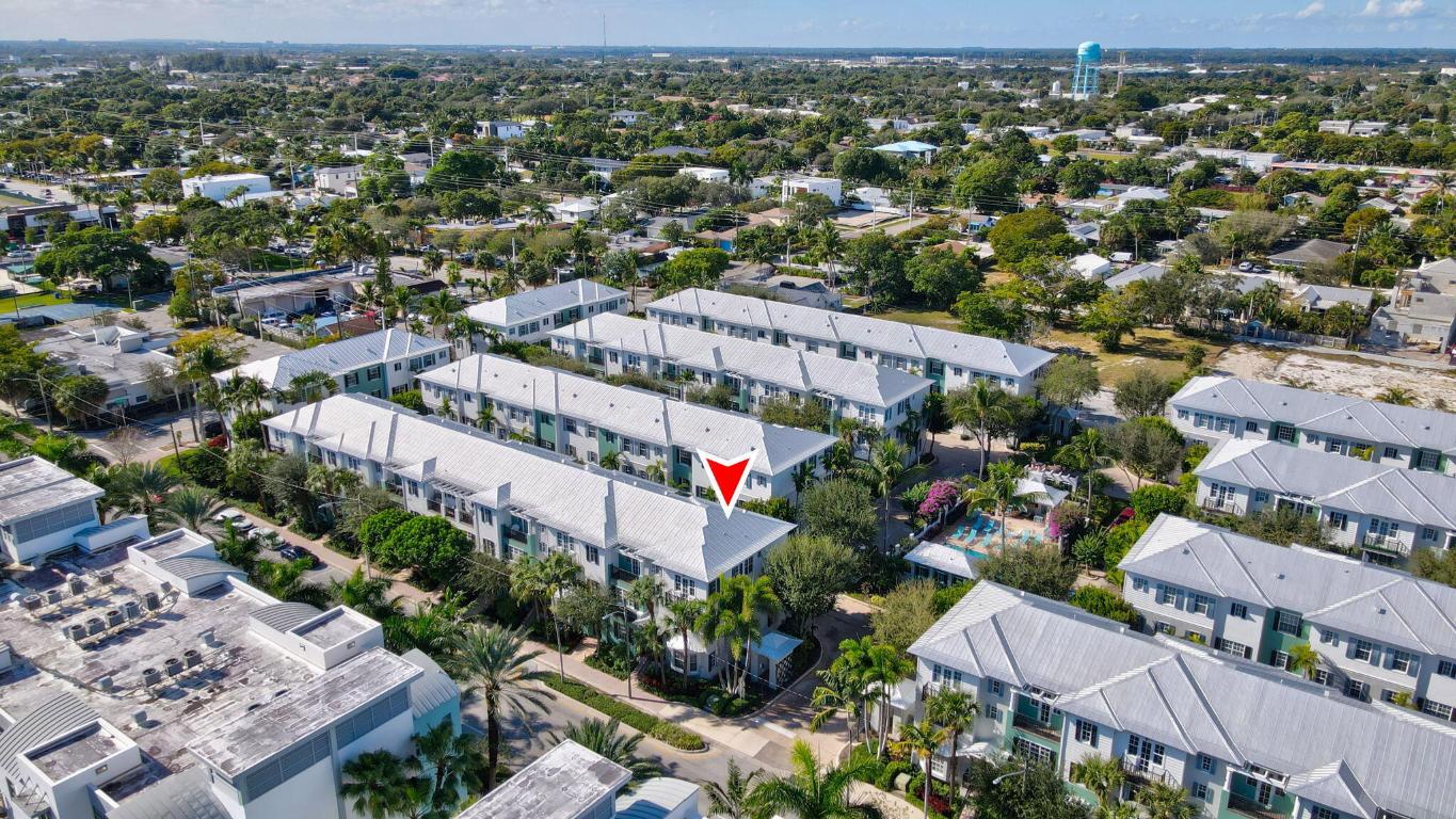 MALLORY SQUARE - Residential