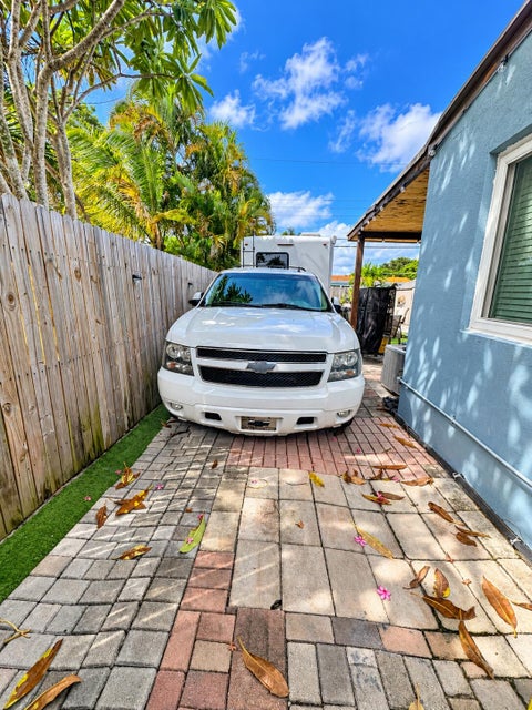 Tiny photo for 15 SW 13th Court, Deerfield Beach, FL 33441 (MLS # B26083808)