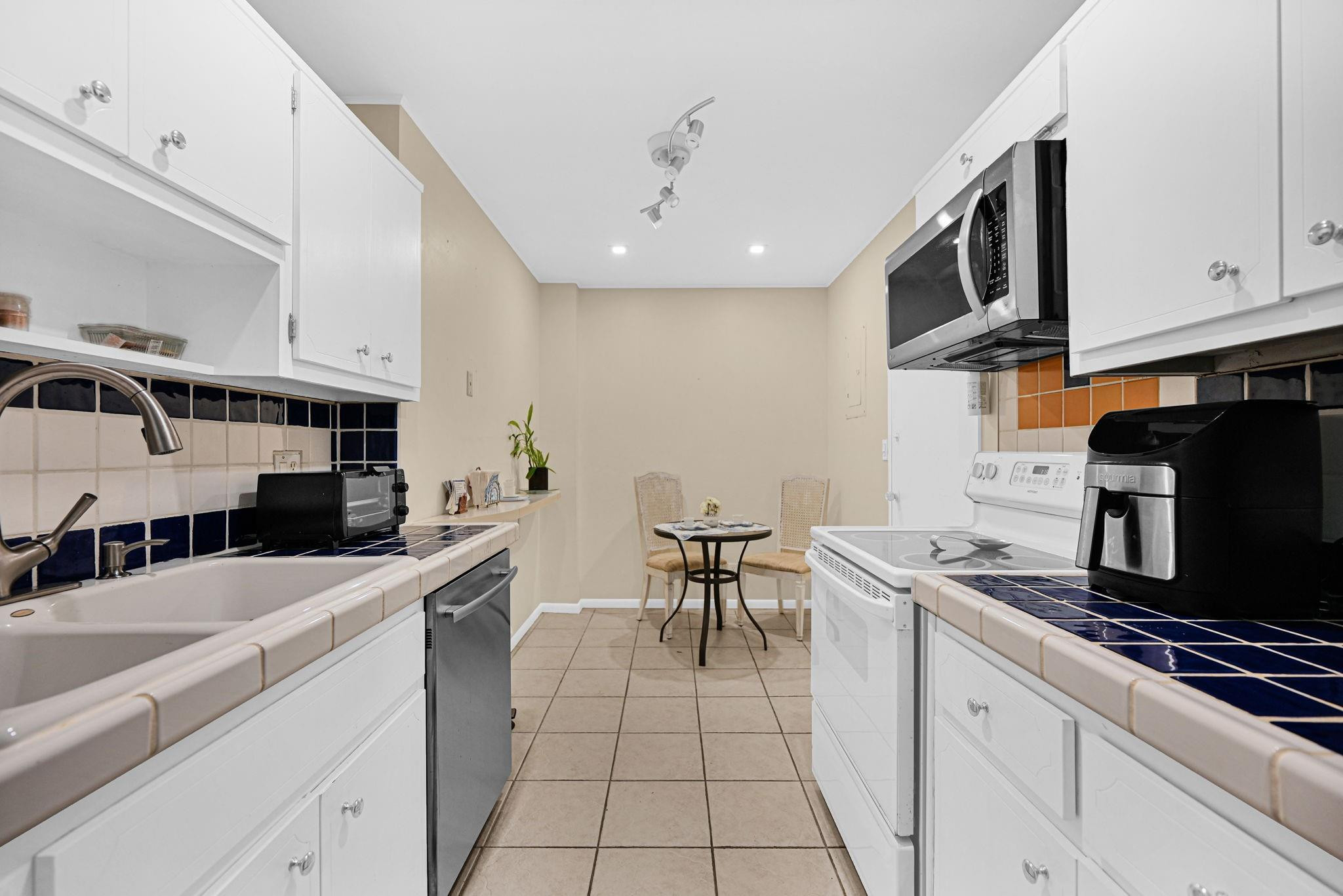 Hillcrest East 21 - Residential