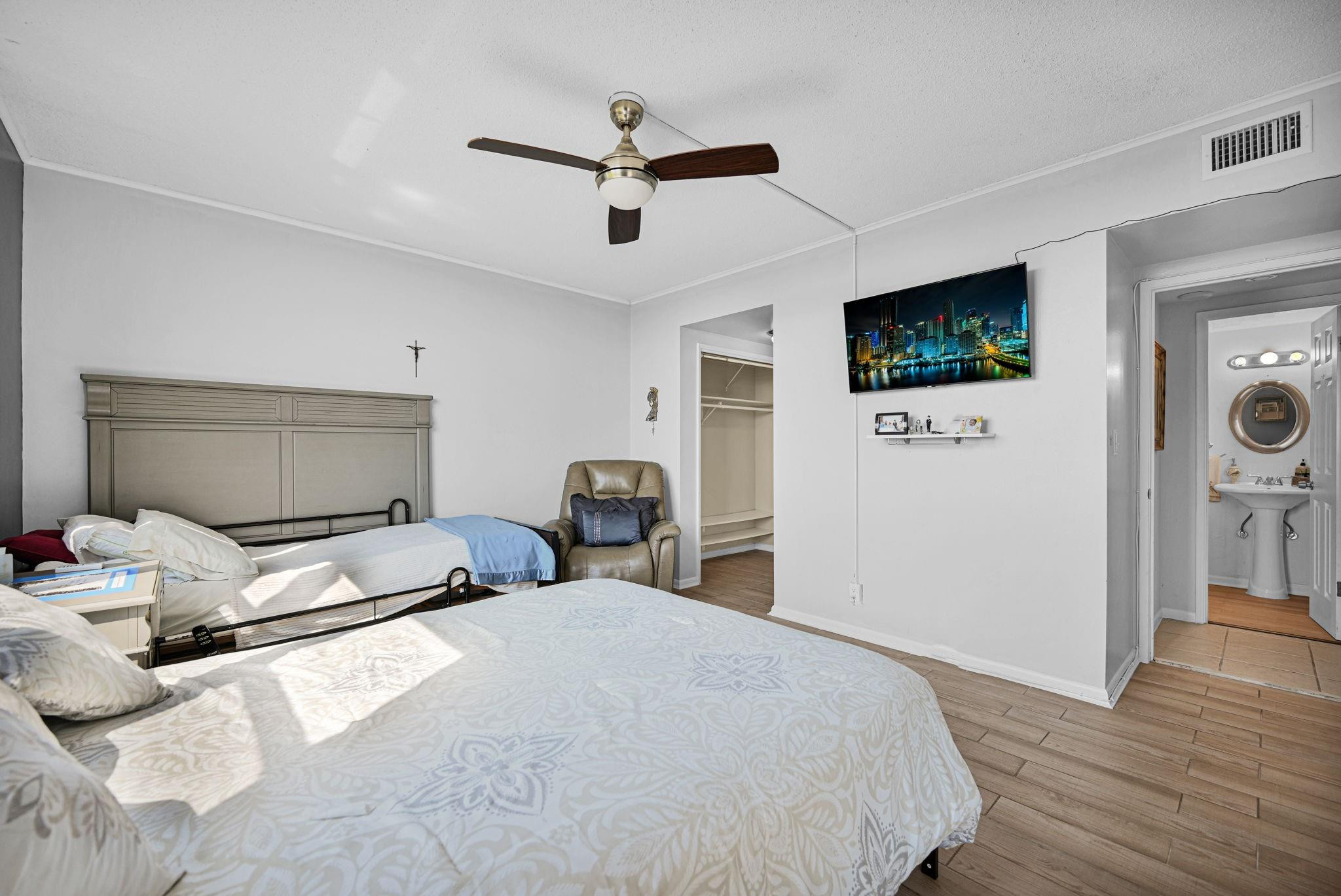 Hillcrest East 21 - Residential