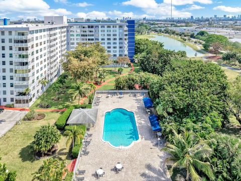 4400 Hillcrest Drive 605A Hollywood FL 33021