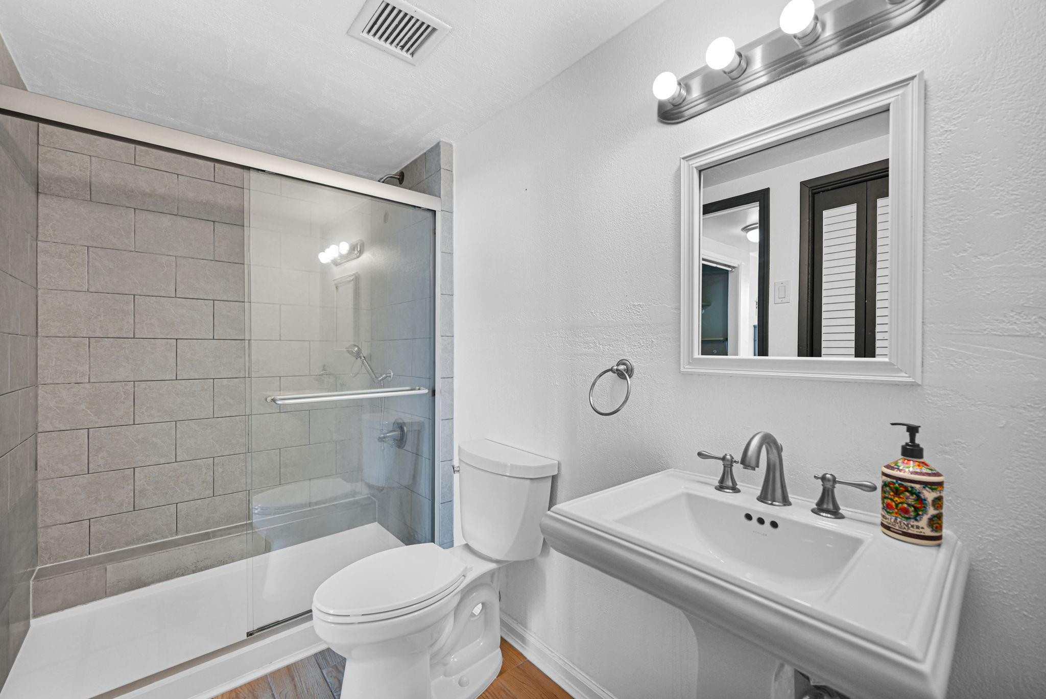 Hillcrest East 21 - Residential