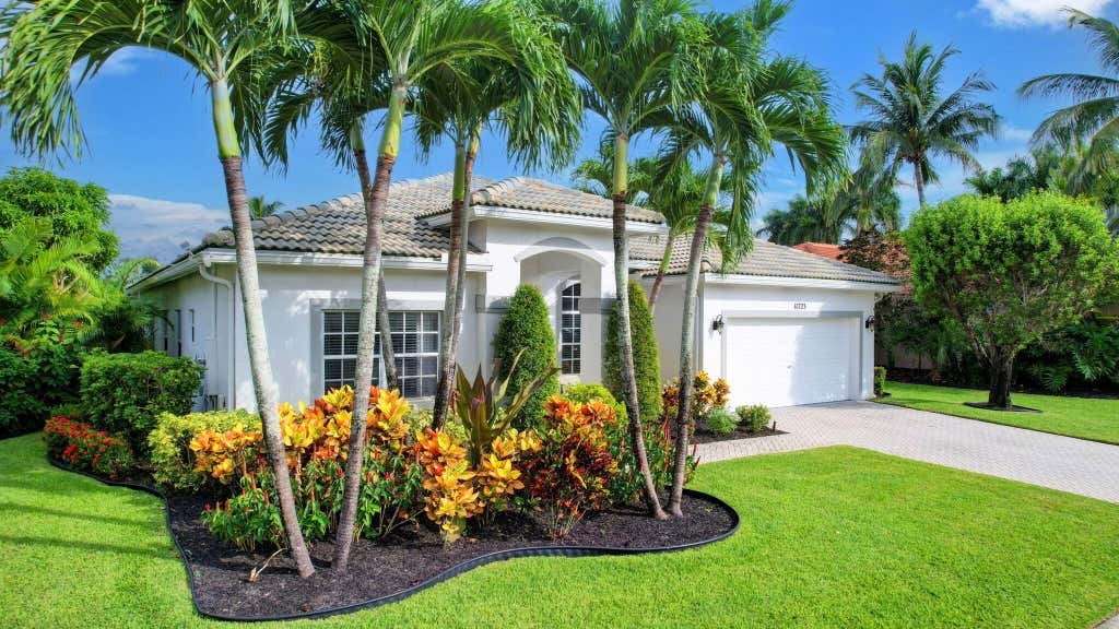 Photo of 11723 WATERBEND Court, Wellington, FL 33414 (MLS # B26062090)