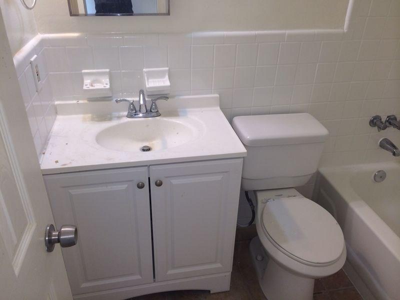 Riverside 2 1-104 D - Residential Lease