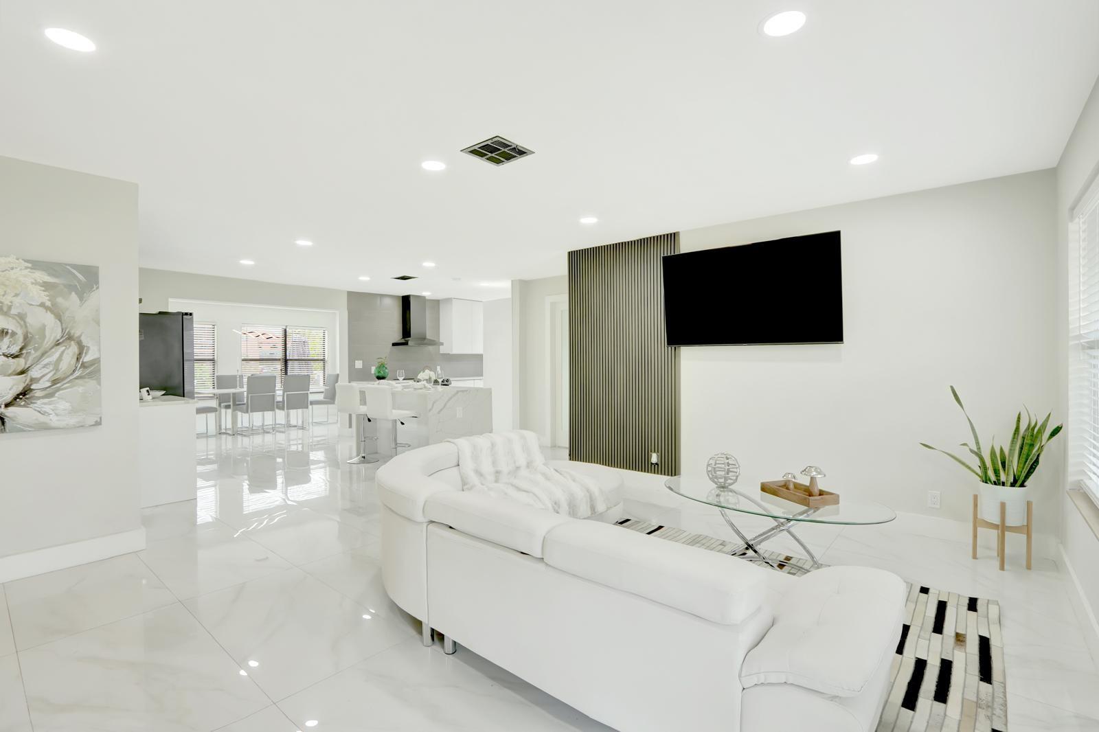 MEADOWBROOK - Residential