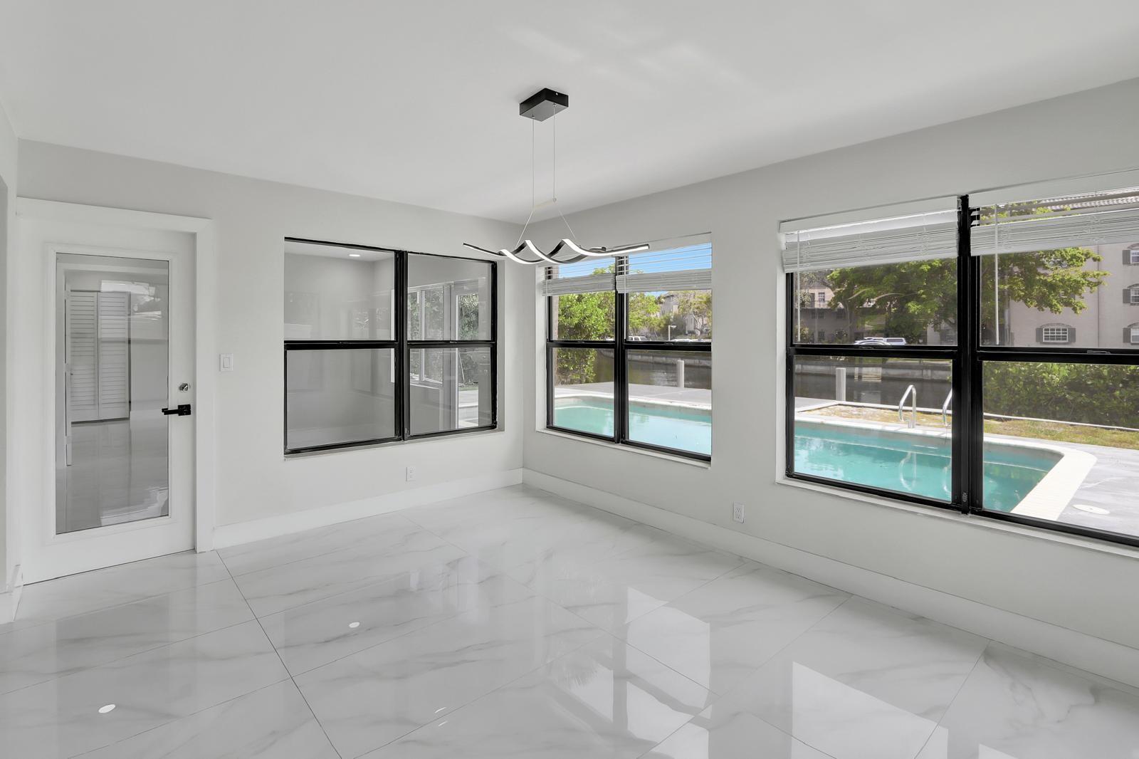 MEADOWBROOK - Residential